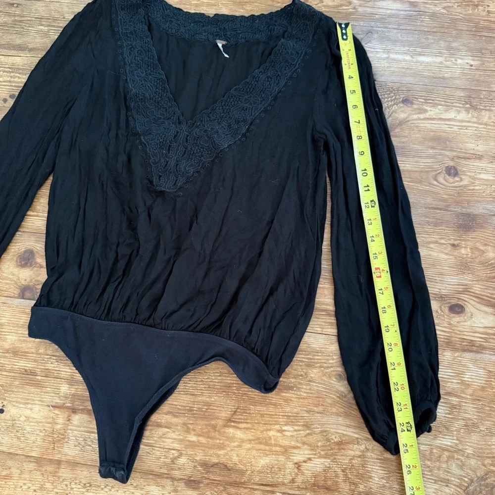Free People Black Lace Trim Deep V-Neck Long Sleeve Boho Bodysuit Small NWOT
